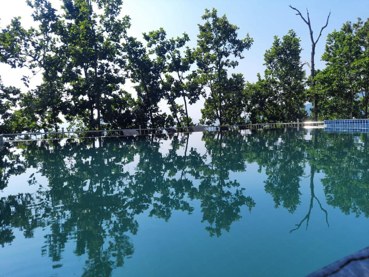 Blue Pine Orchards - Villas Лансдаун Экстерьер фото